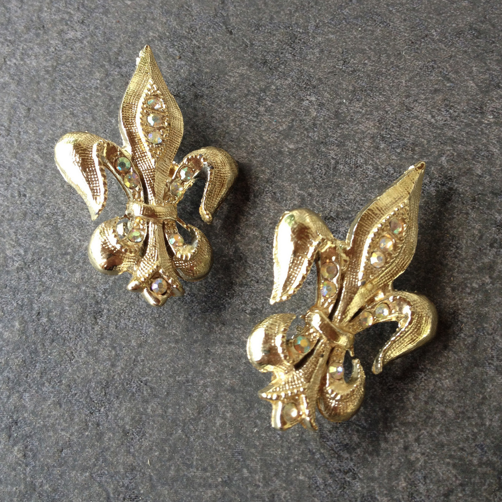 Vintage Gold & AB Fleur-de-lis Scatter Pins